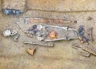 Funde Deiningen, Männergrab aus dem 6. Jahrhundert mit Kamm