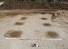 Oberschleißheim: Spuren im Kies zeigen, wo einst Häuser standen.