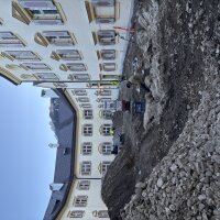 Schloss Hohenaschau während der Grabungsarbeiten.